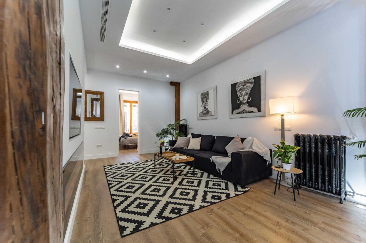 Exclusive Luxury Apartment In Central Мадрид Екстер'єр фото
